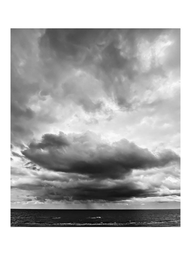 تن ِ متصل به رَحم خالی دریا